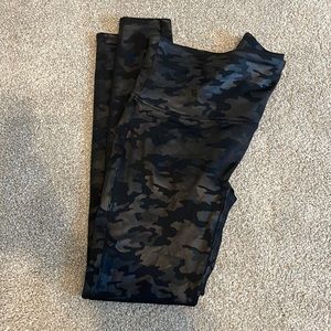 Spanx Faux Leather Black Camo size large